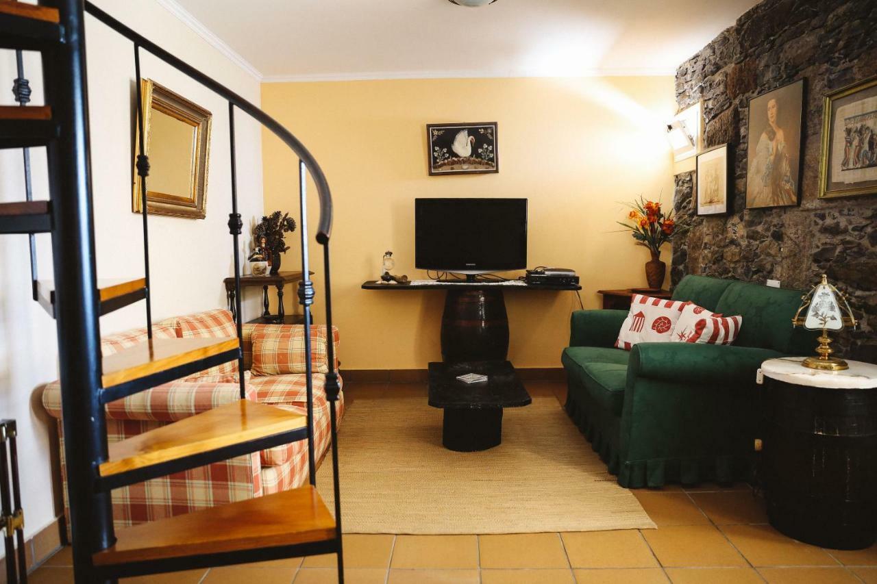 Raposeira Chloe T2 Vila Fajã da Ovelha Exterior foto